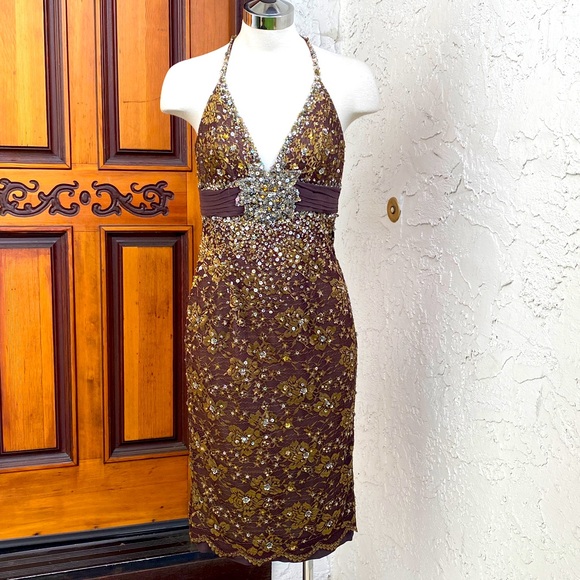 MANDALAY Lace & Sequence Cocktail Dress - Picture 8 of 12